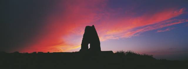 城点燃嘉峪关戈壁夜跑显豪情！澳门新葡京app炫酷！烽火连(图7)